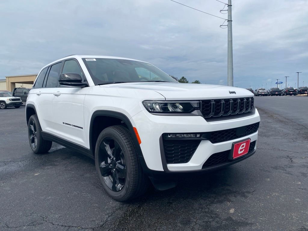 New 2026 Jeep Grand Cherokee Limited w/ Limited Altitude Package RWD image 43