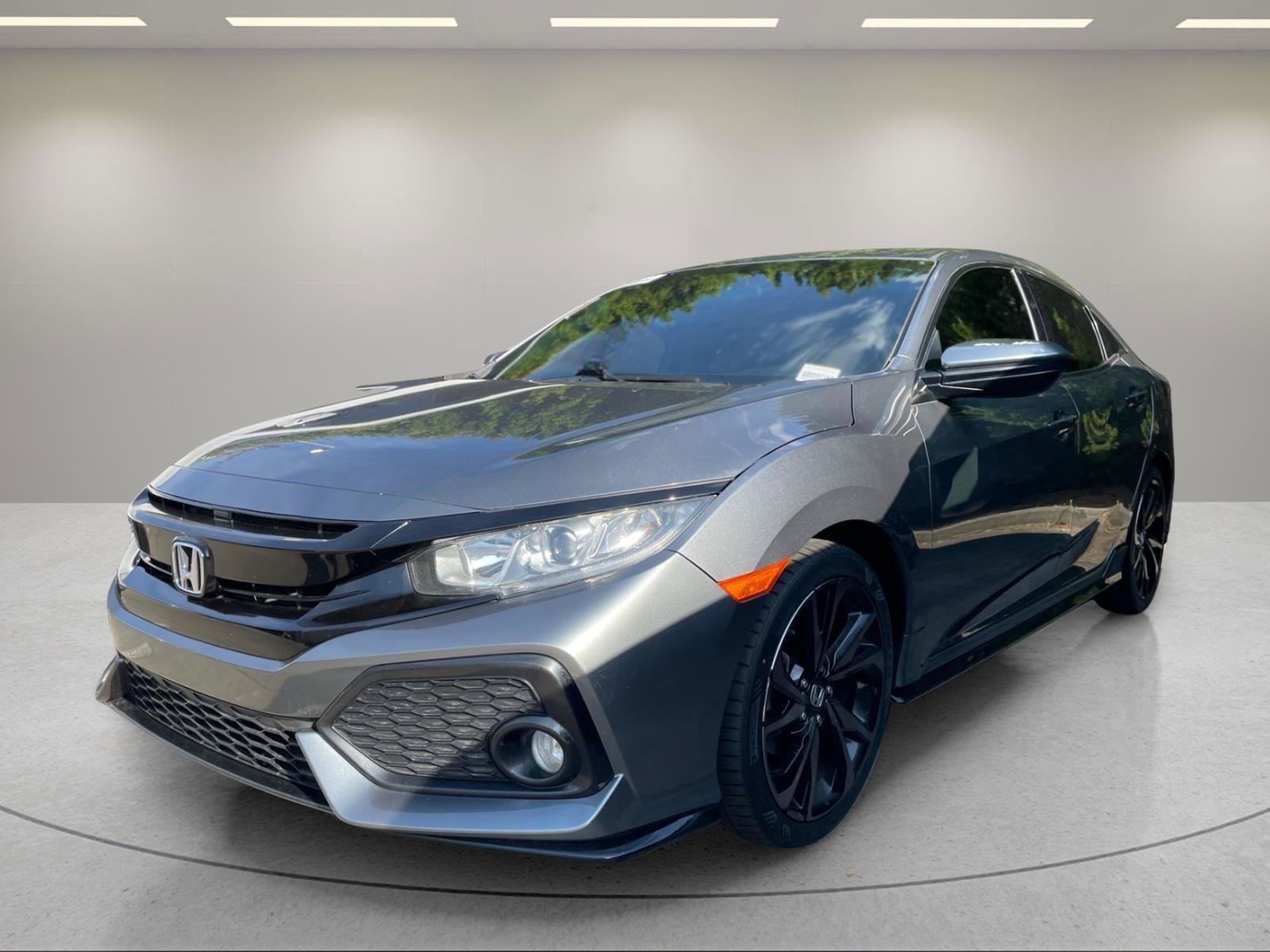 Used 2018 Honda Civic Sport image 2