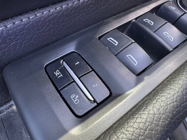 Used 2023 GMC Yukon XL Denali AWD/4WD image 23