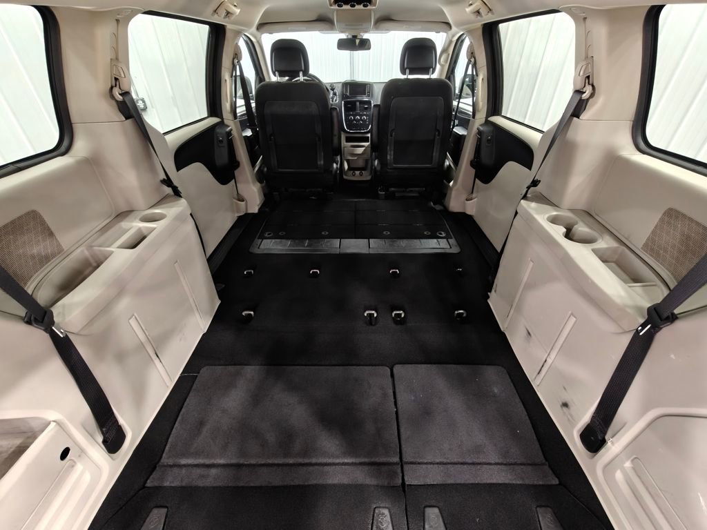Used 2020 Dodge Grand Caravan SE image 29