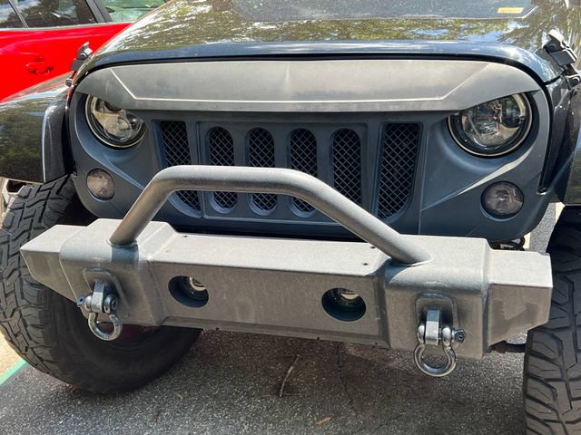 Used 2017 Jeep Wrangler Unlimited Sahara AWD/4WD image 11