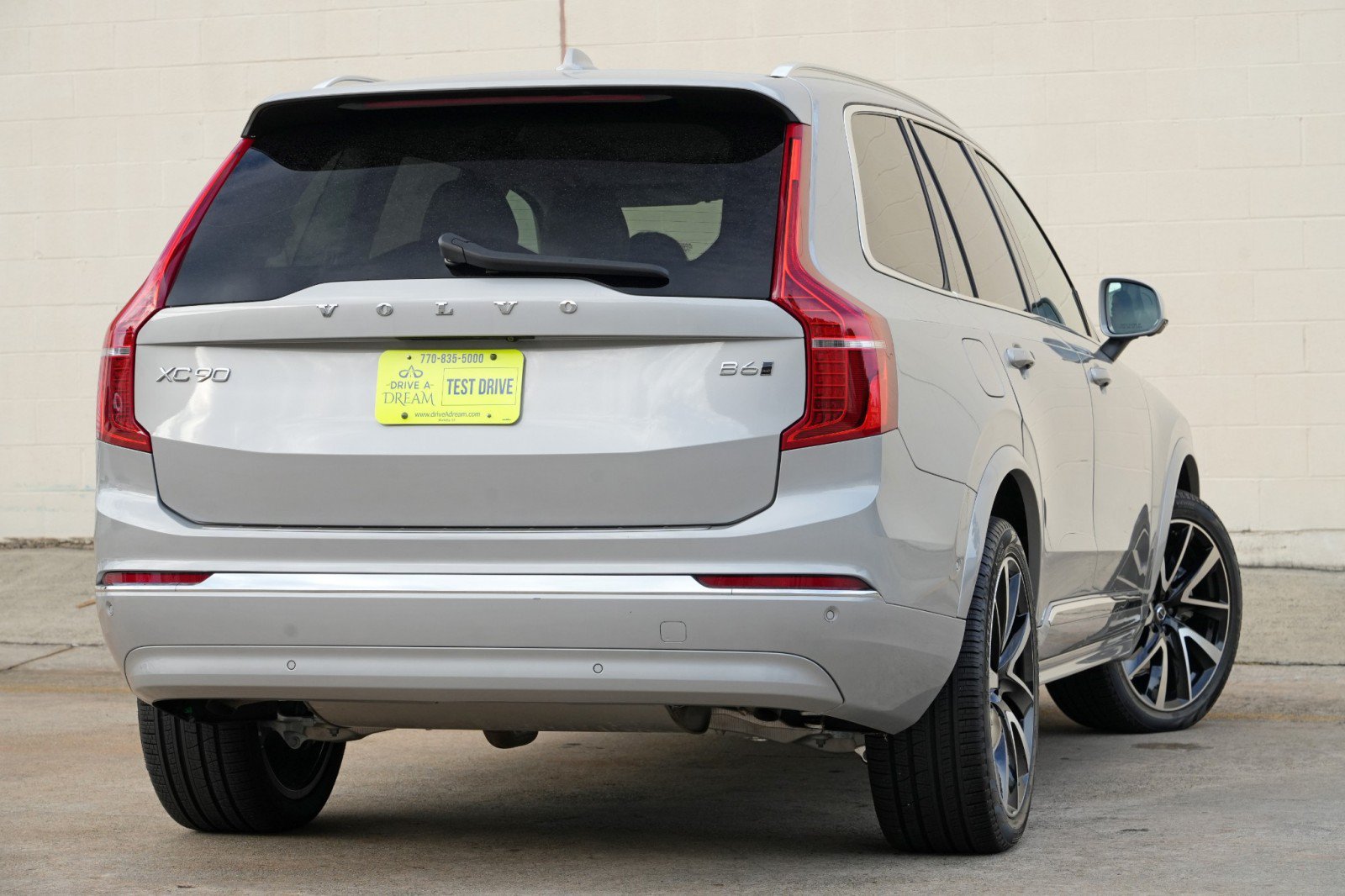 Used 2025 Volvo XC90 B6 Plus AWD/4WD image 5