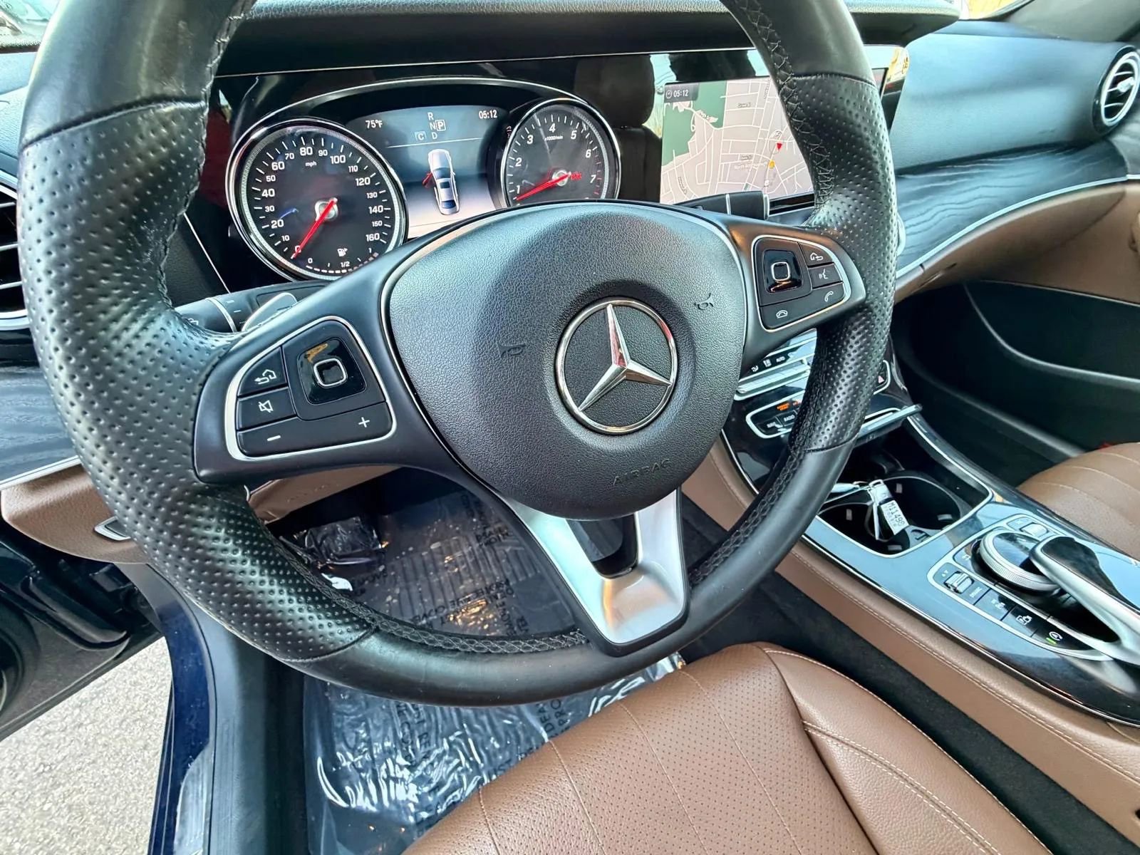 Used 2017 Mercedes-Benz E 300 4MATIC image 13