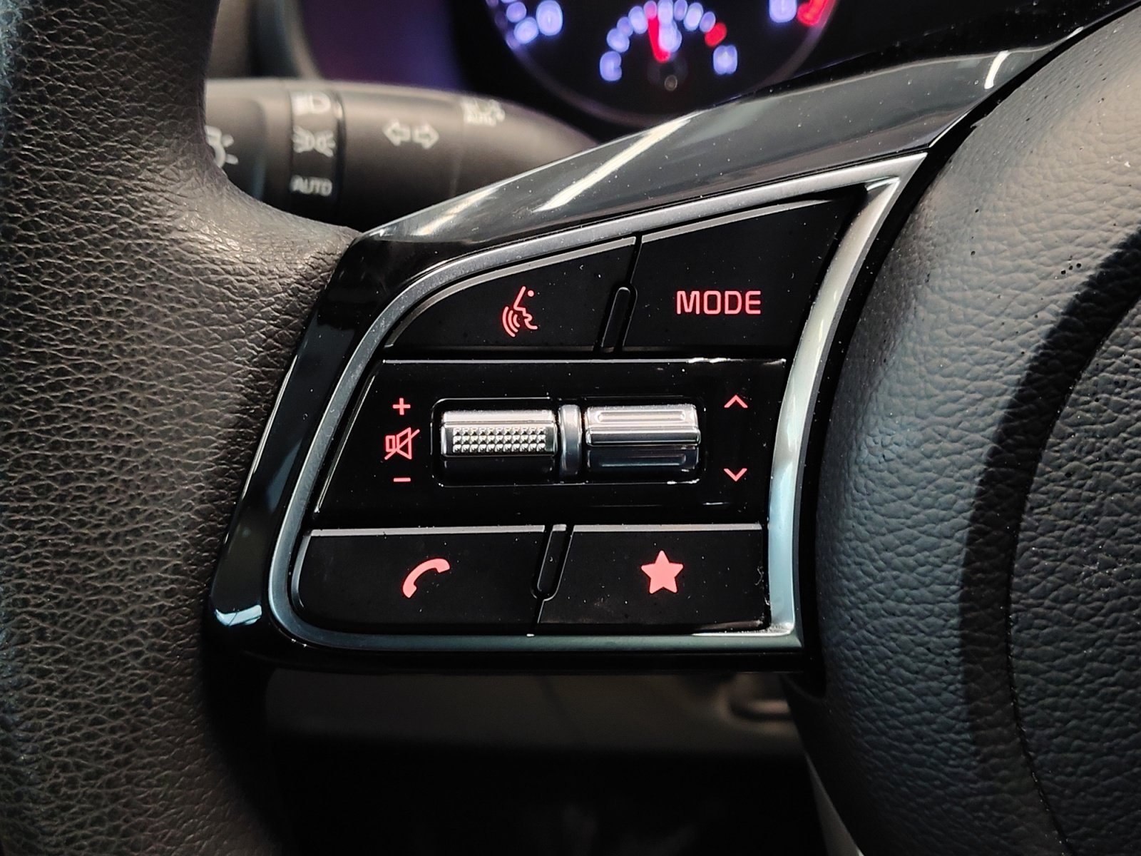 Used 2023 Kia Forte LXS w/ LXS Technology Package FWD image 17