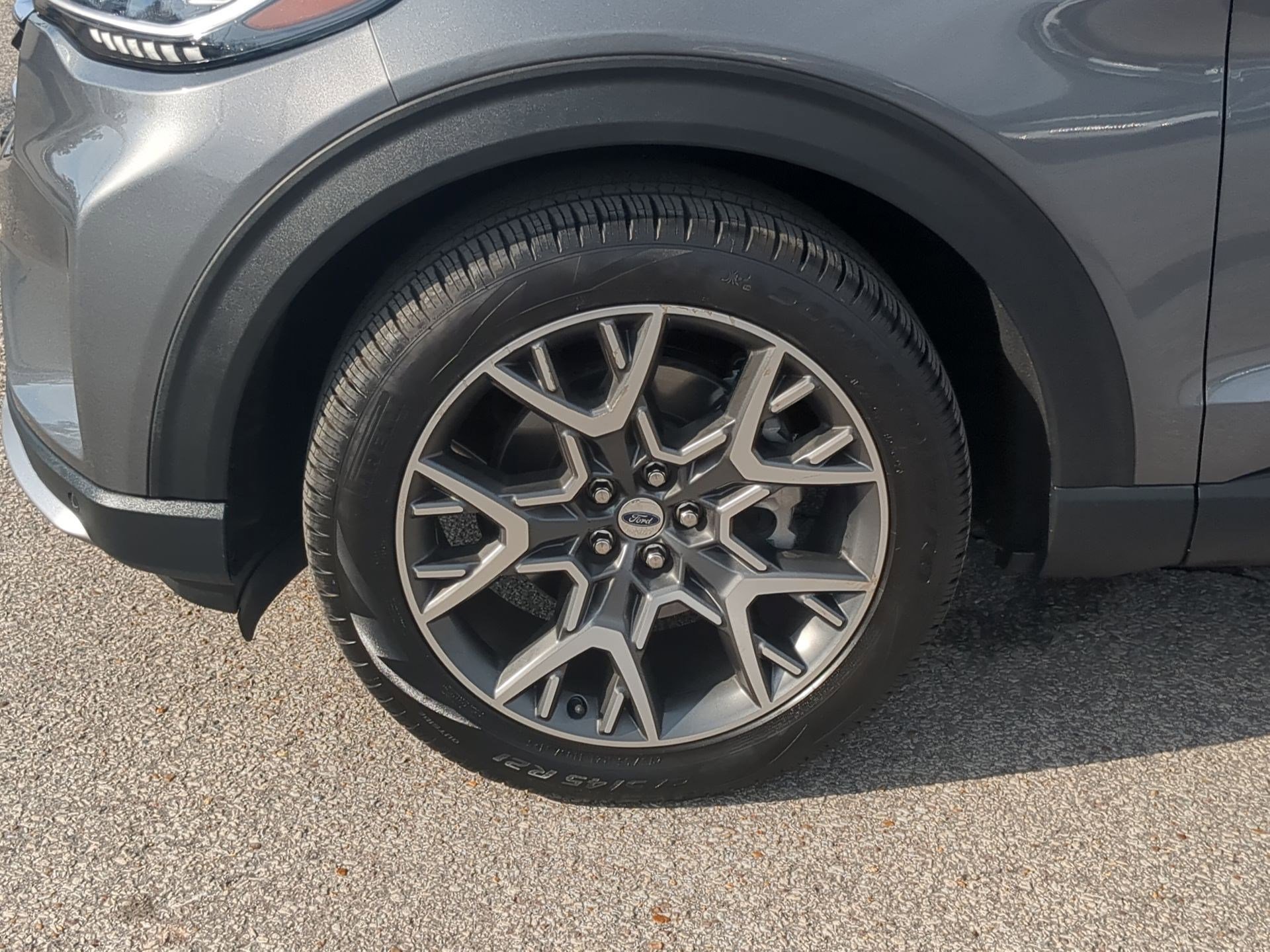 Used 2025 Ford Explorer Platinum w/ Ultimate Package image 11