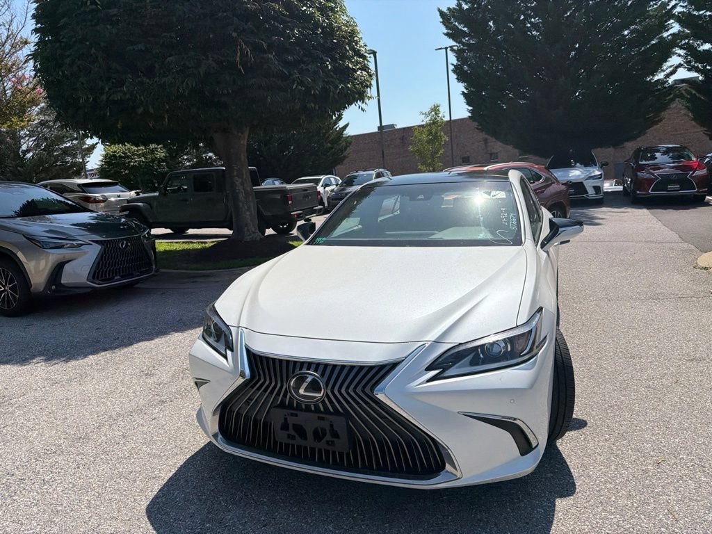 Used 2021 Lexus ES 350 w/ Premium Package FWD image 3