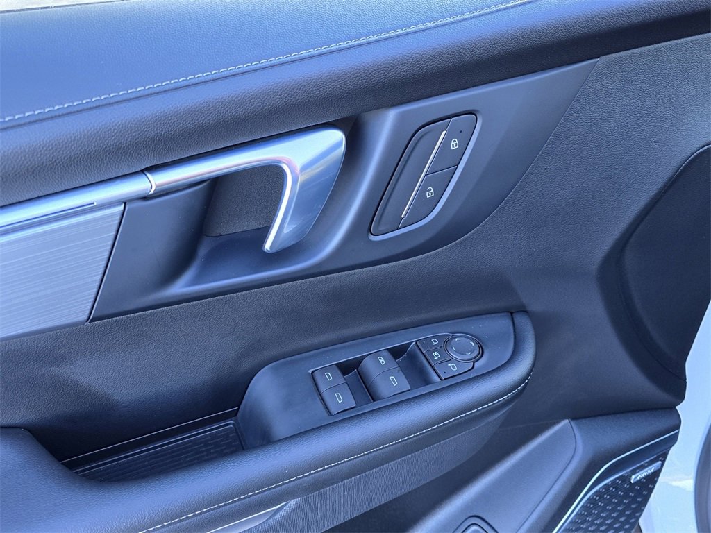 Certified 2025 Buick Enclave Preferred image 12