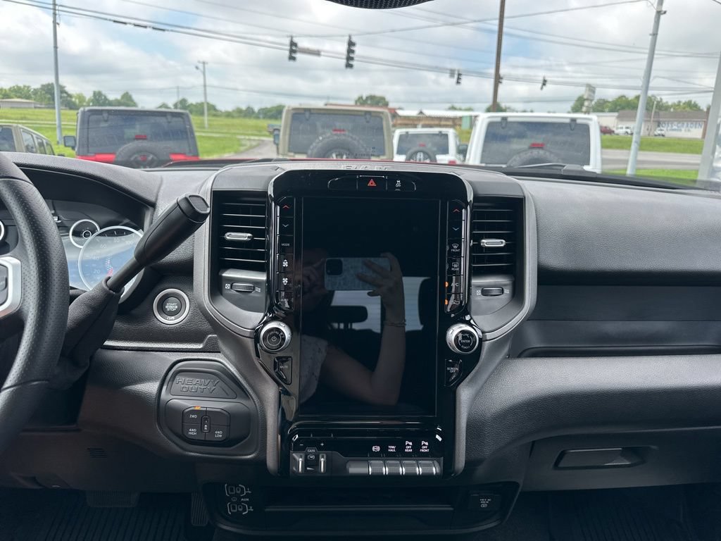 New 2026 RAM 3500 Tradesman AWD/4WD image 30