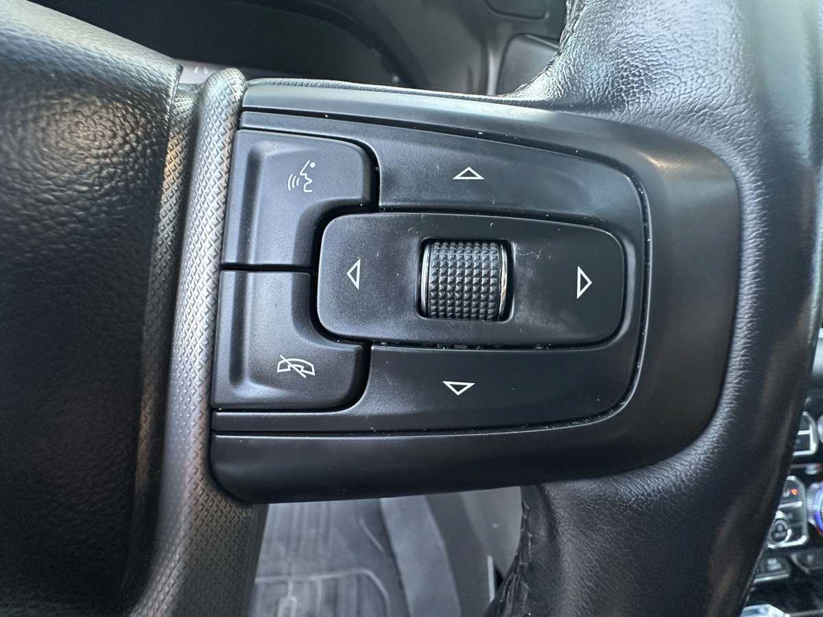 Used 2023 GMC Yukon XL Denali w/ Denali Reserve Package AWD/4WD image 15