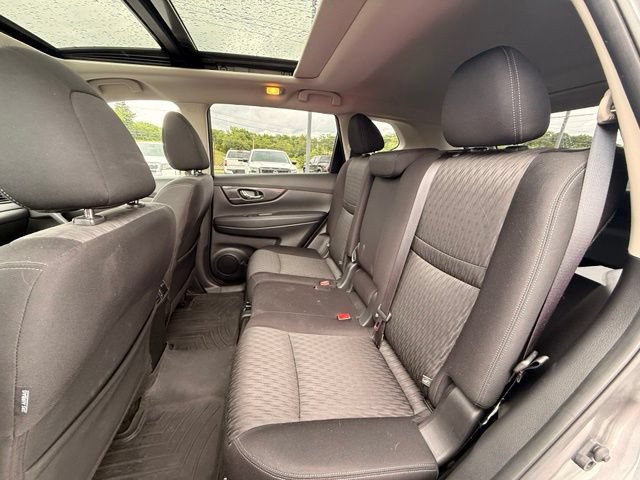 Certified 2020 Nissan Rogue SV w/ Sun & Sound Touring Package AWD/4WD image 15