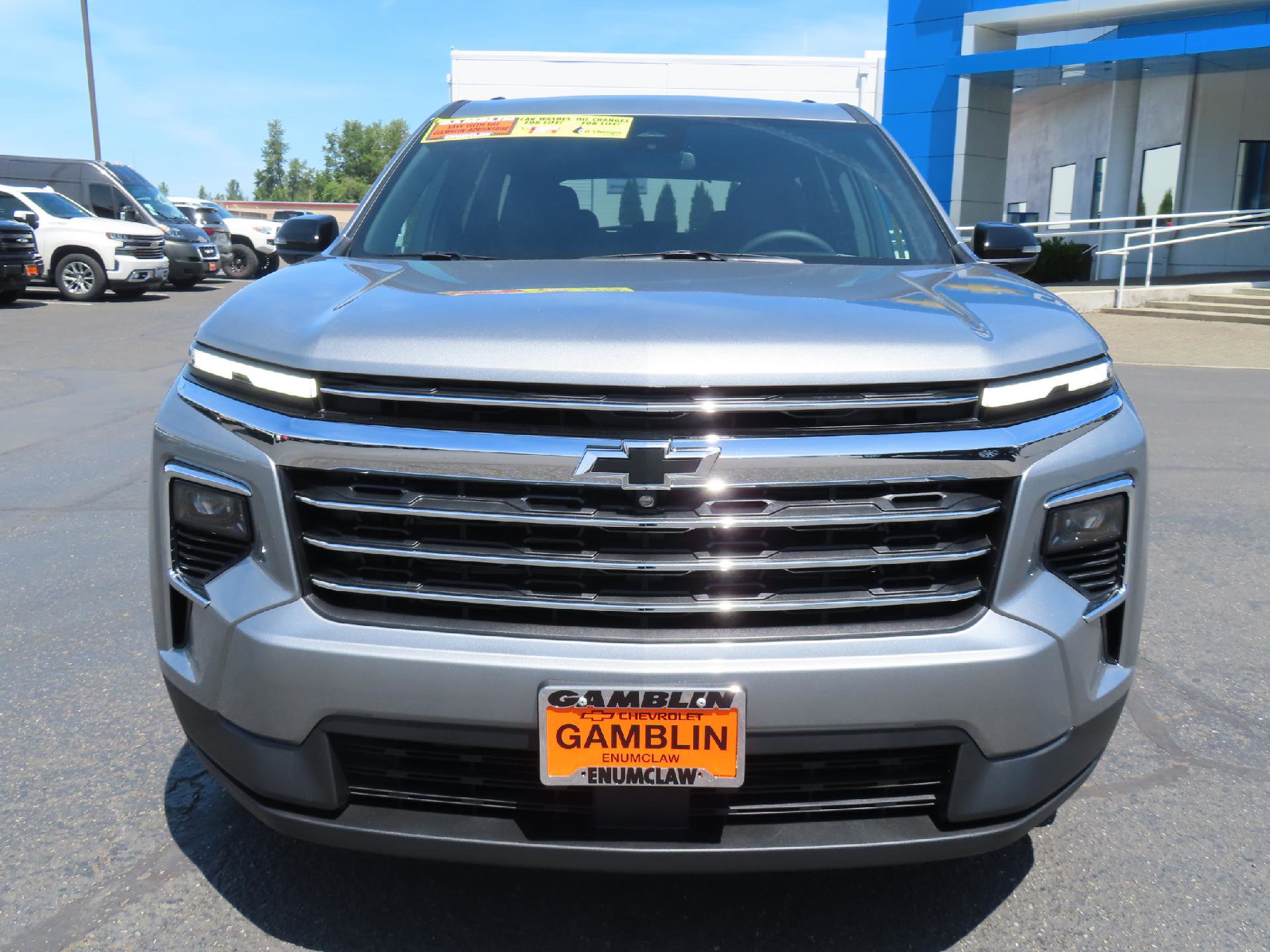 New 2025 Chevrolet Traverse LT w/ LPO, Illumination Package image 2