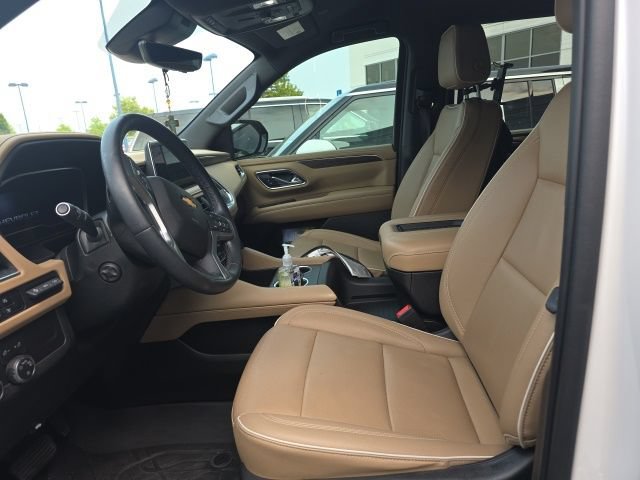 Used 2023 Chevrolet Suburban Premier AWD/4WD image 8