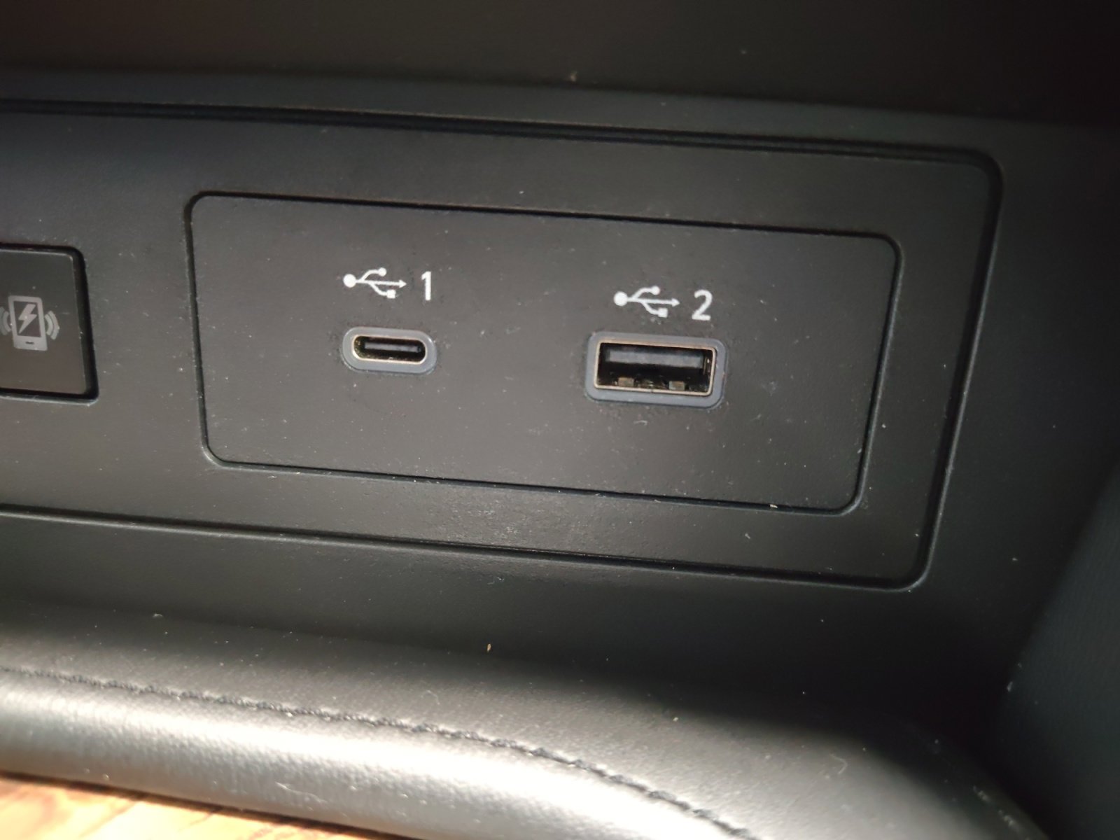 Used 2022 Nissan Armada SL image 22