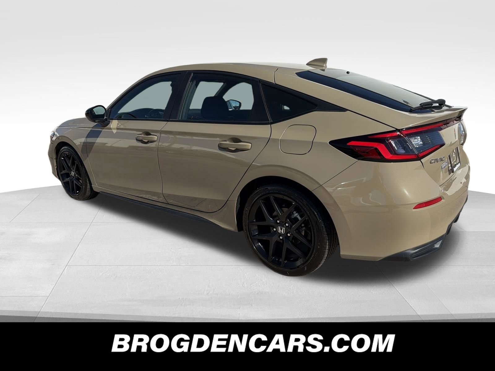 Used 2025 Honda Civic Sport image 6