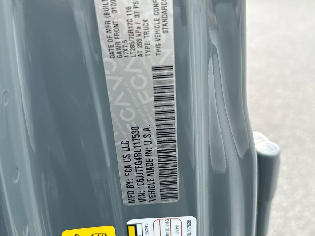 Used 2024 Jeep Gladiator Mojave w/ Technology Group image 33