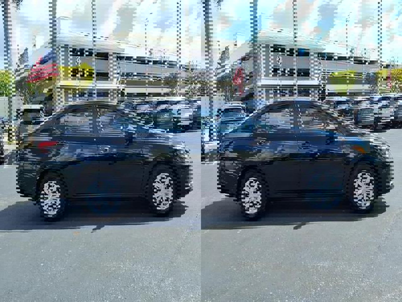 Used 2025 Nissan Versa S w/ Trunk Package image 15