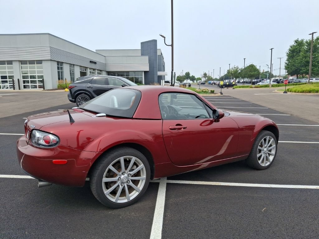 Used 2008 MAZDA MX-5 Miata Touring RWD image 2