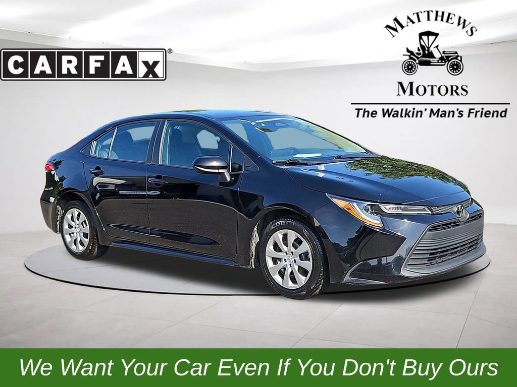 Used 2024 Toyota Corolla LE FWD image 1