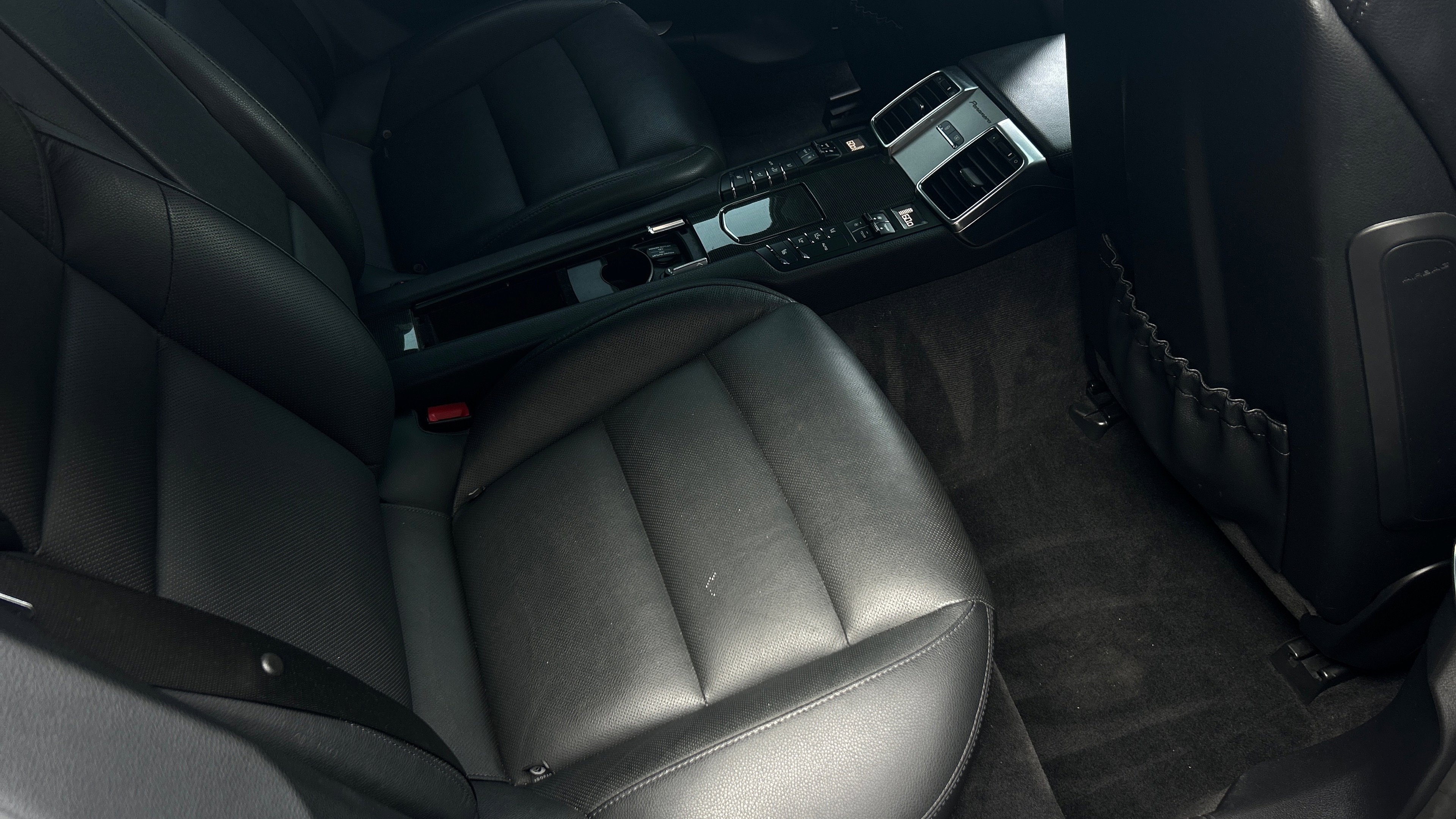 Used 2015 Porsche Panamera 4S image 42