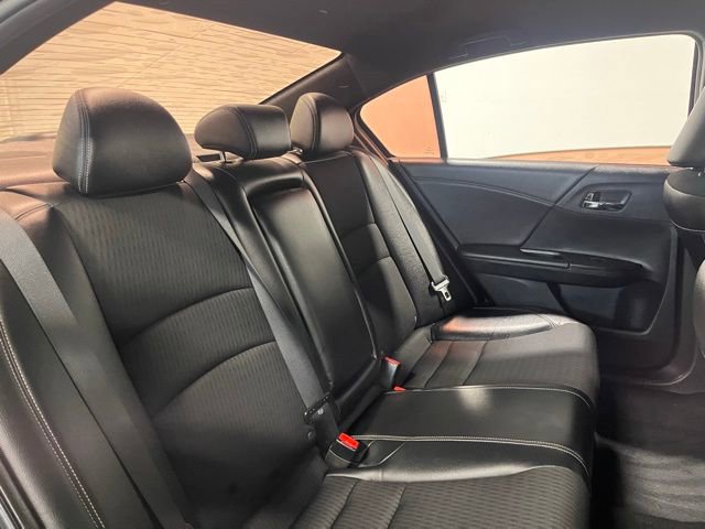 Used 2017 Honda Accord Sport image 13