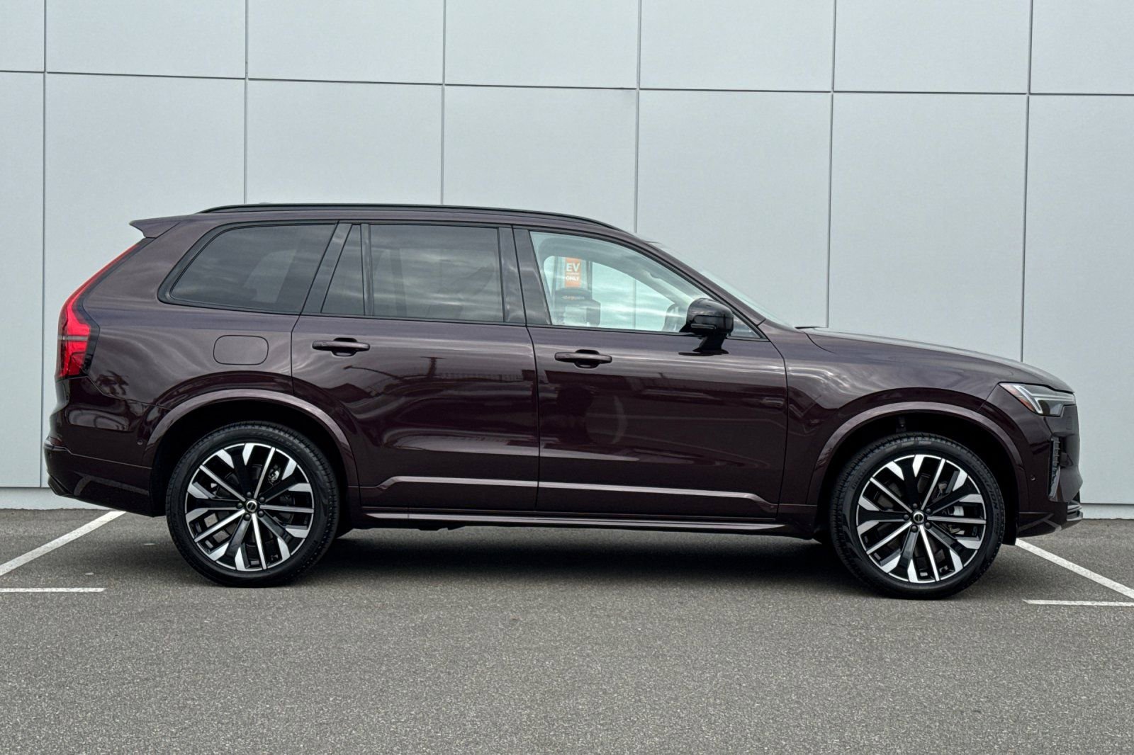 Certified 2026 Volvo XC90 T8 Ultra w/ Lounge Package AWD/4WD image 6