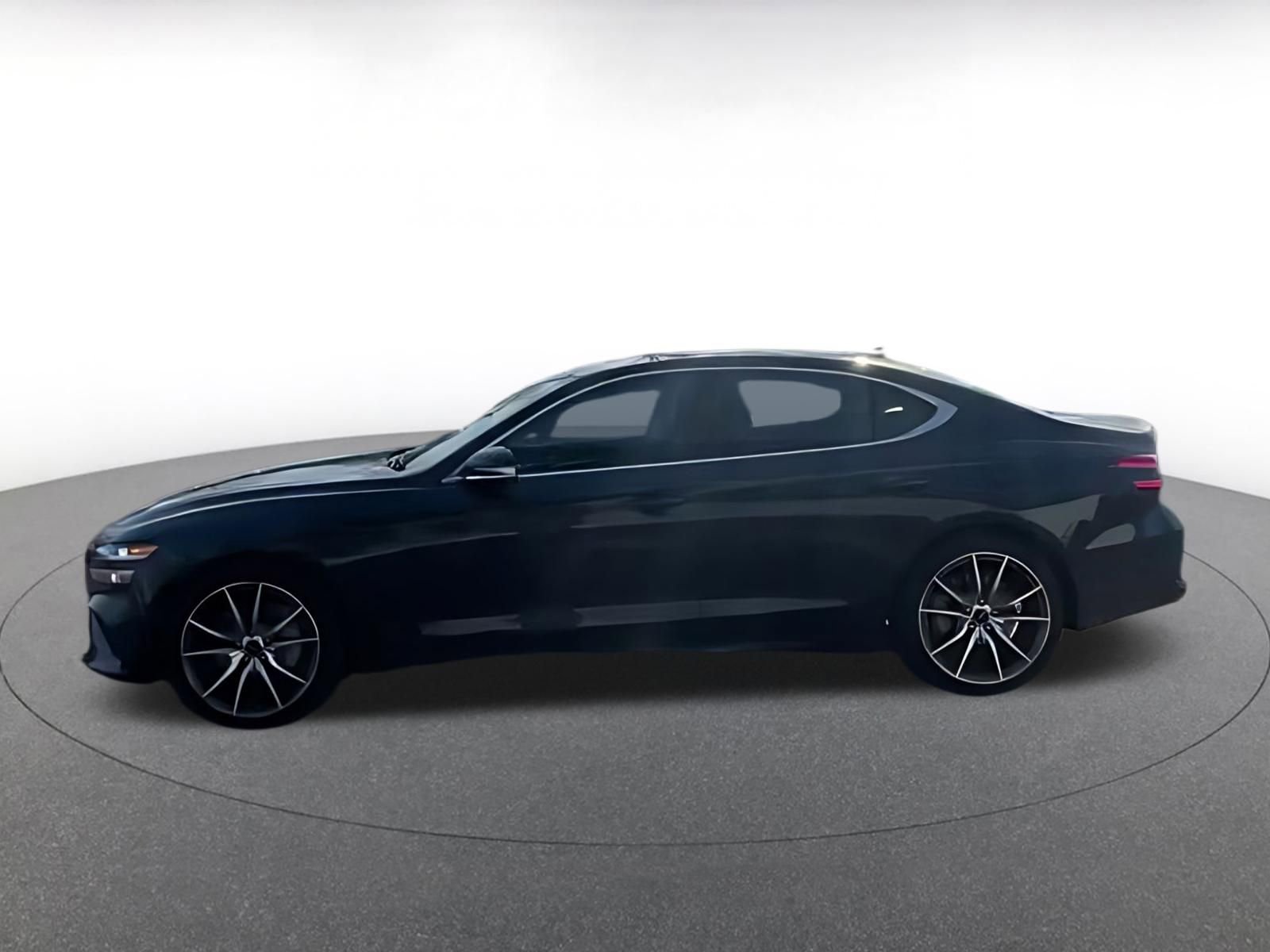 Used 2025 Genesis G70 2.5T image 15