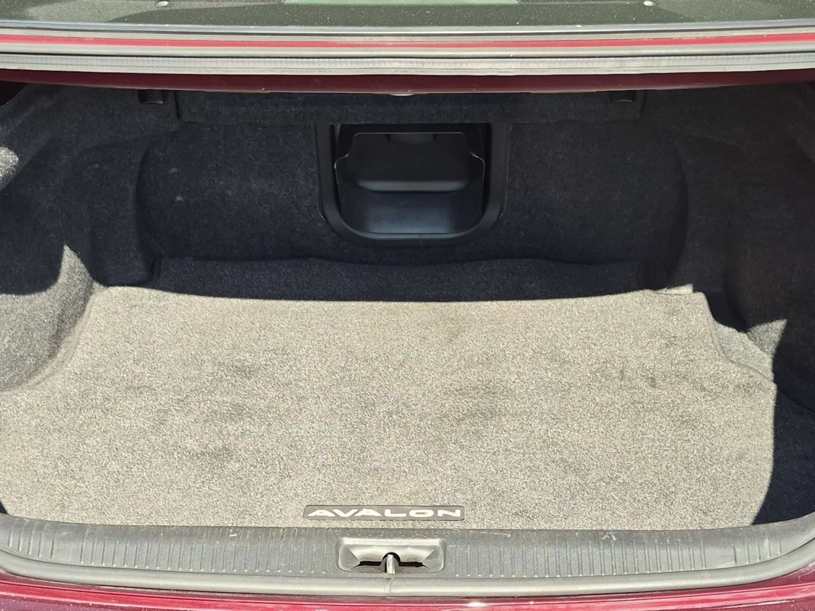Used 2005 Toyota Avalon Touring FWD image 25