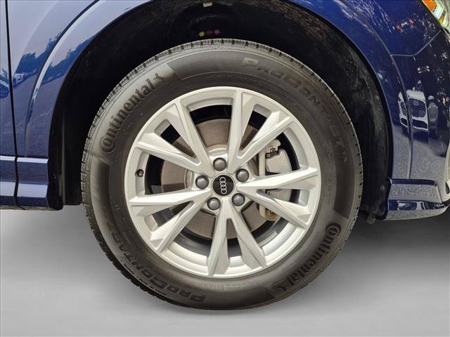 Certified 2025 Audi Q3 2.0T Premium w/ Convenience Package AWD/4WD image 24