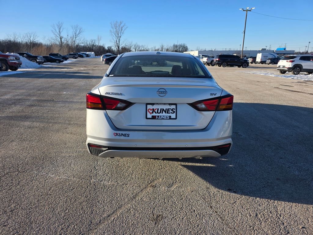 Used 2023 Nissan Altima 2.5 SV image 10
