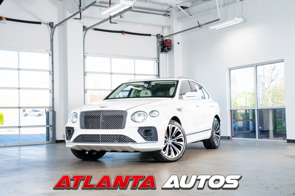 Used 2021 Bentley Bentayga Plug-In Hybrid image 1