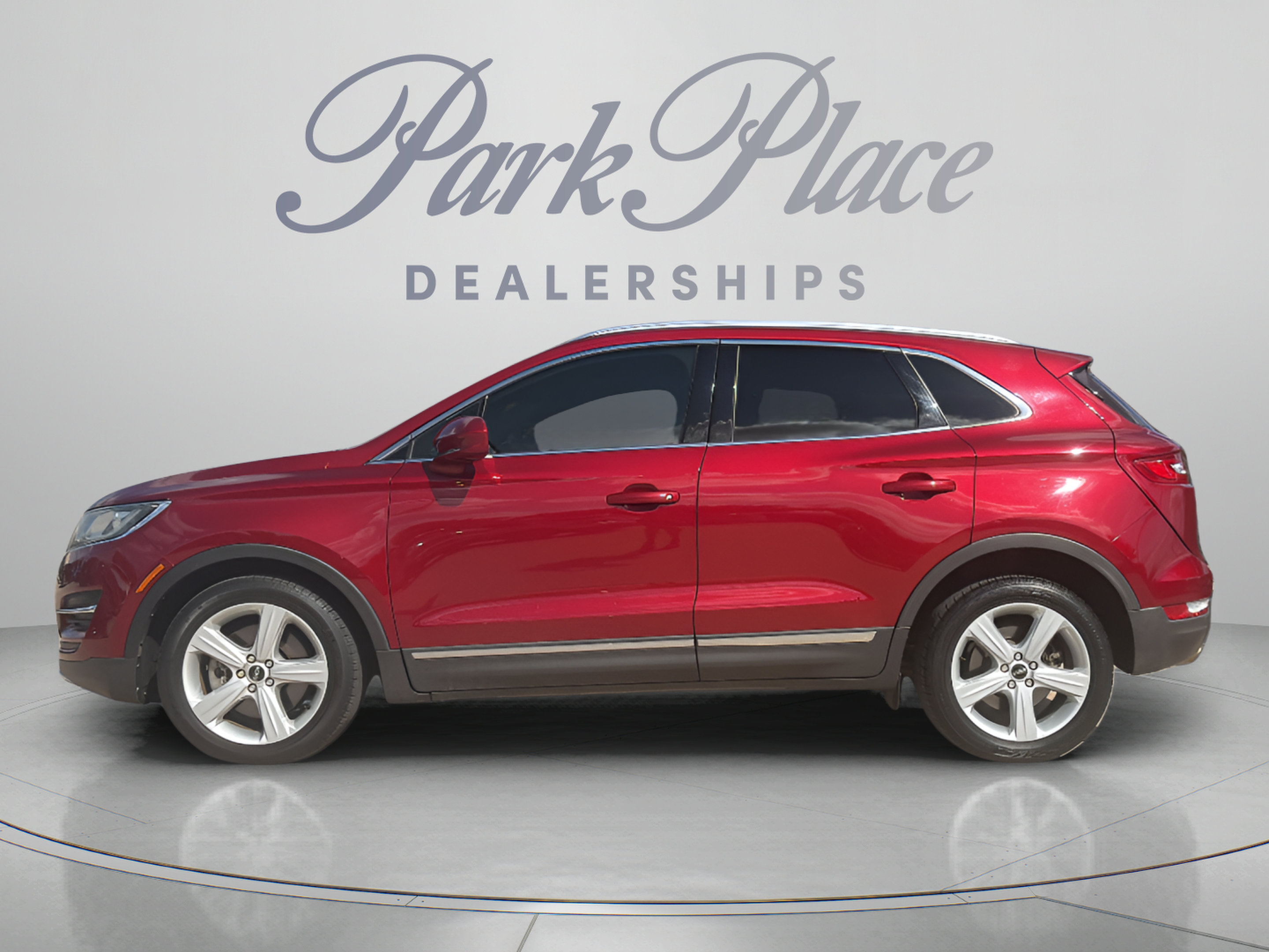 Used 2016 Lincoln MKC Premiere FWD image 2