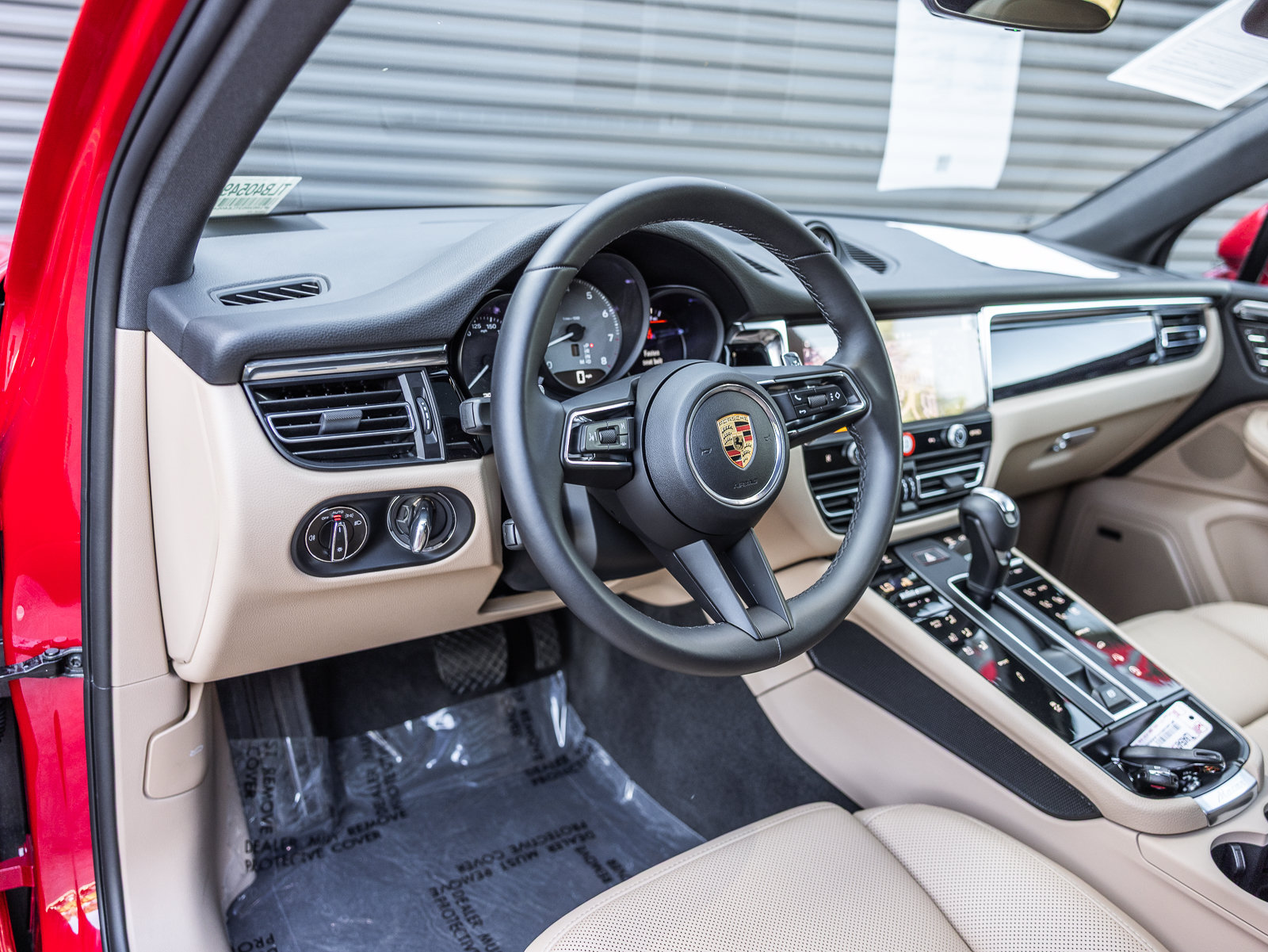 Certified 2026 Porsche Macan S AWD/4WD image 4