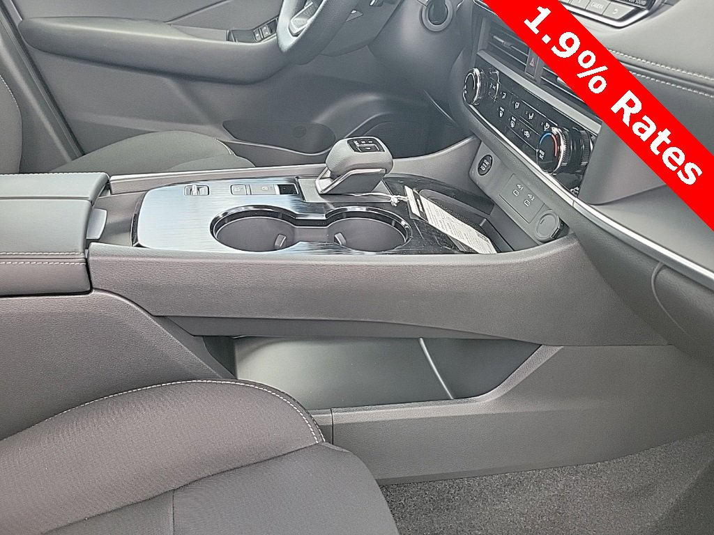 New 2026 Nissan Rogue S image 40