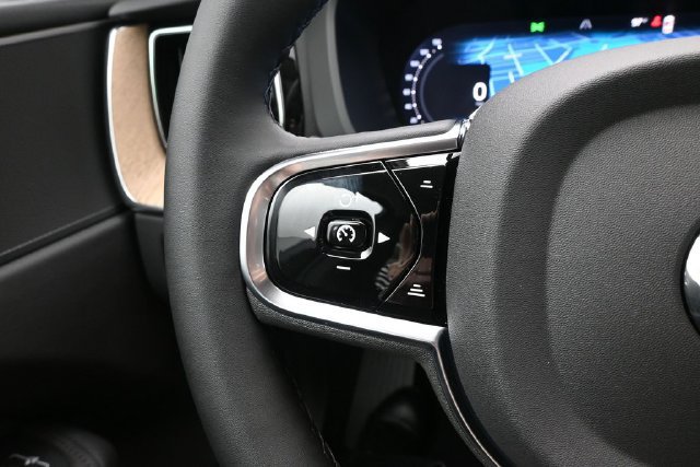 New 2027 Volvo XC60 B5 Core AWD/4WD image 24