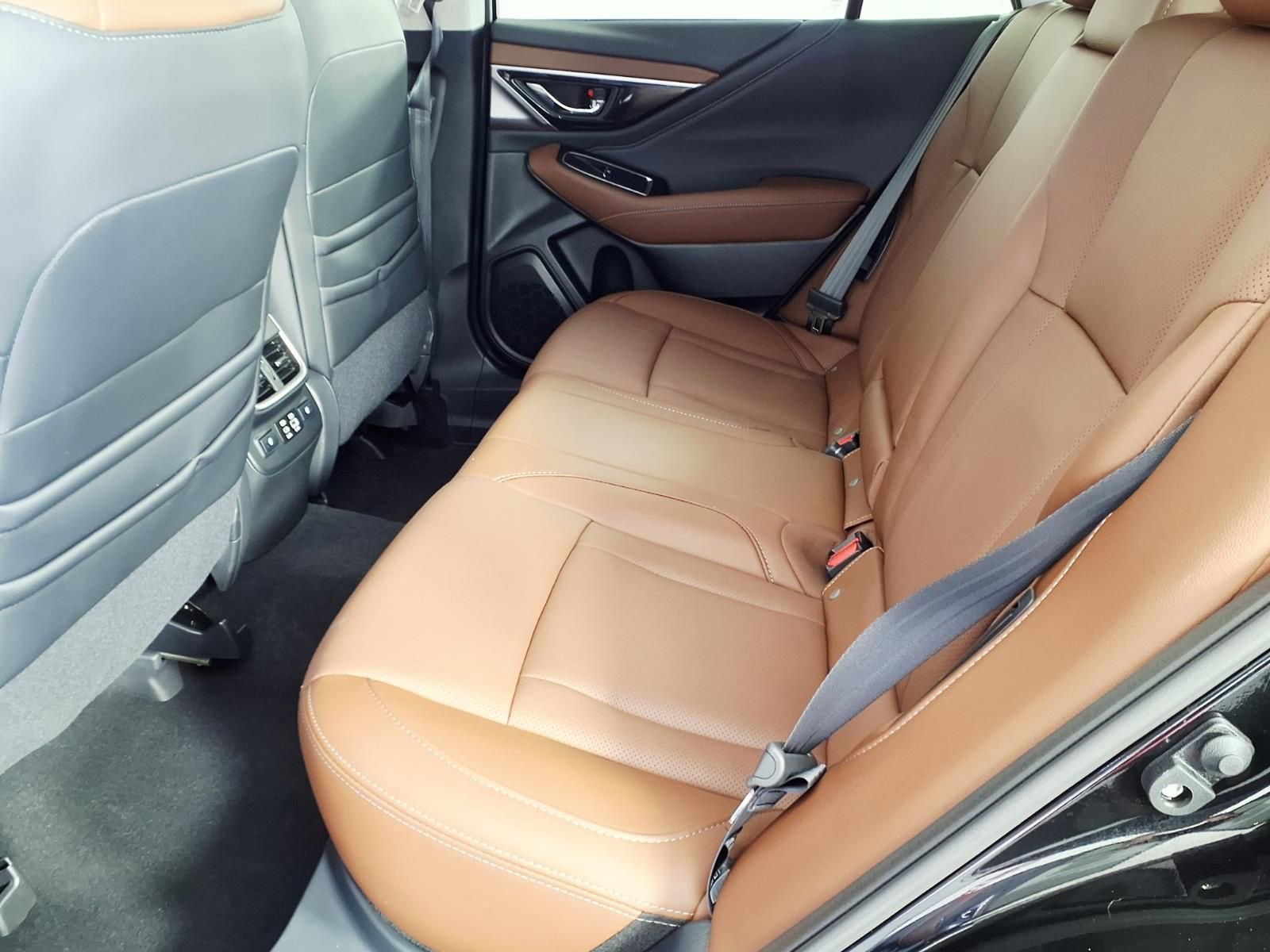 Used 2025 Subaru Outback Touring image 9