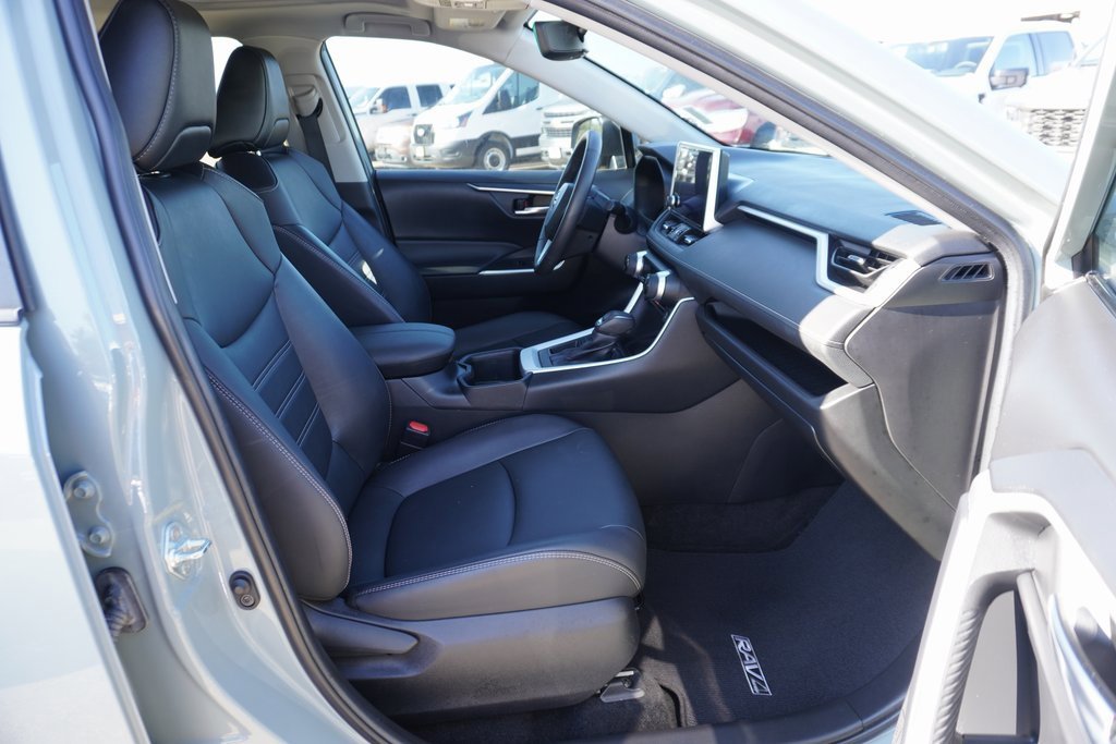 Used 2023 Toyota RAV4 XLE Premium image 24
