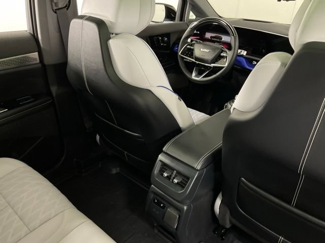 New 2026 Cadillac Optiq V AWD/4WD image 28