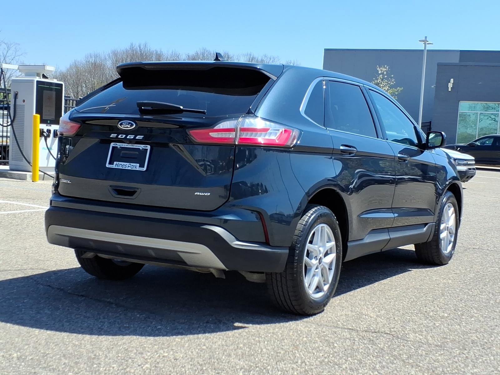 Used 2023 Ford Edge SEL w/ Convenience Package AWD/4WD image 7
