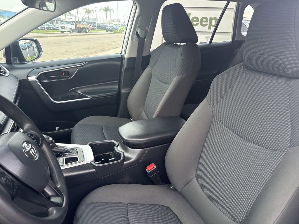 Used 2024 Toyota RAV4 LE image 17