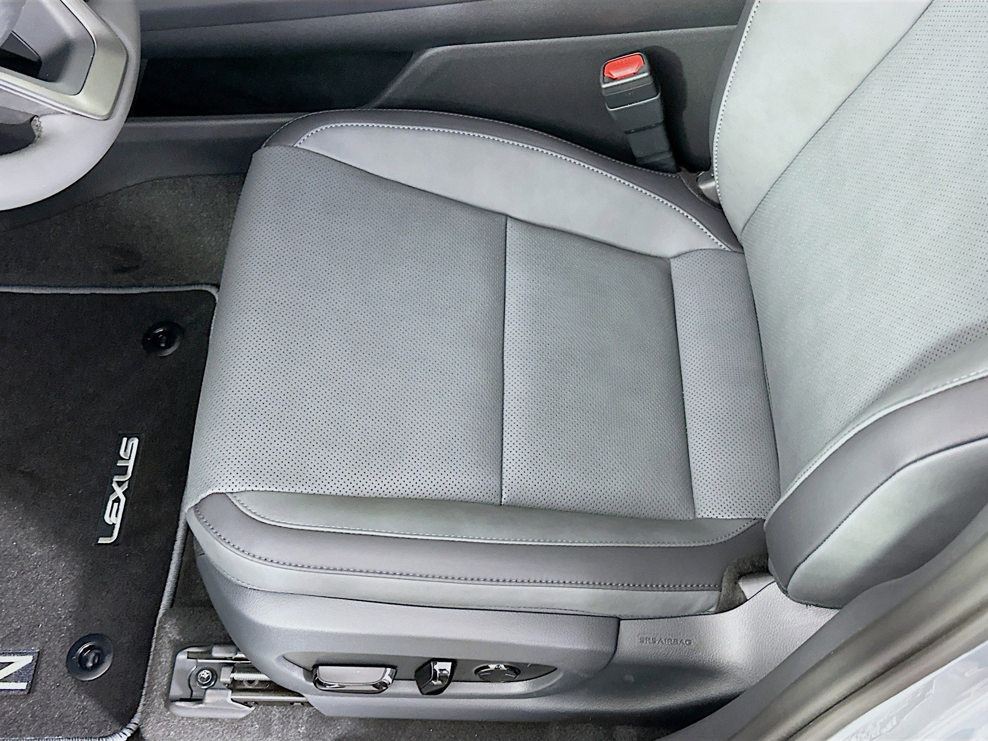 New 2026 Lexus RZ 450e AWD image 20