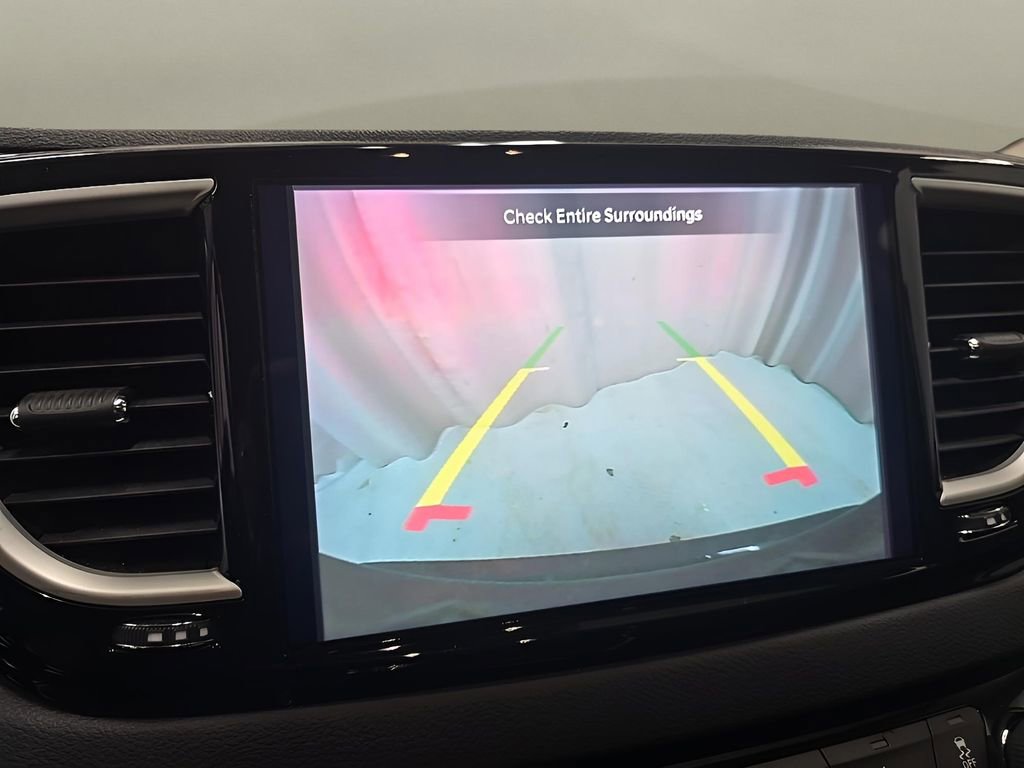 Used 2024 Chrysler Pacifica Touring-L image 25