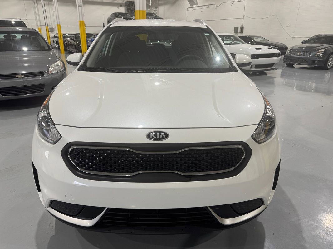 Used 2019 Kia Niro LX image 2