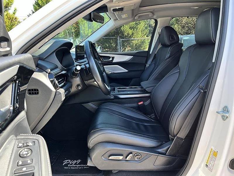 Used 2025 Acura MDX w/ Technology Package AWD/4WD image 12