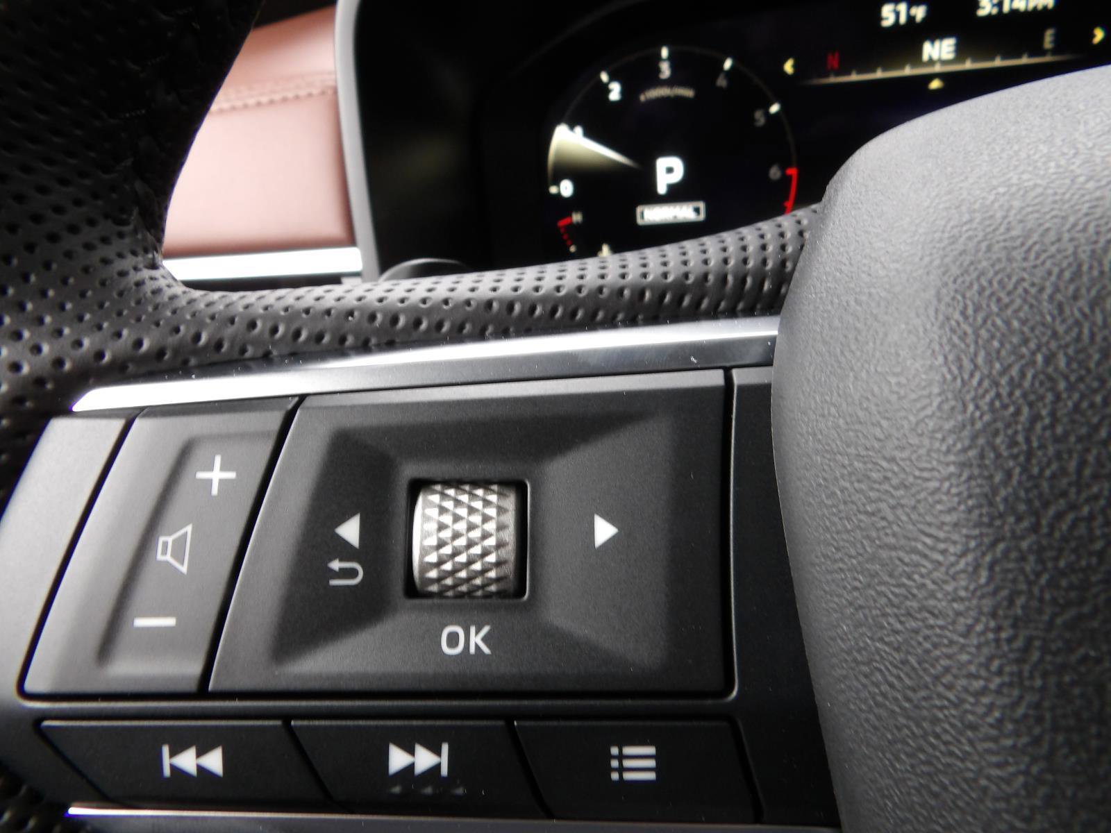 New 2026 Mitsubishi Outlander SEL image 36