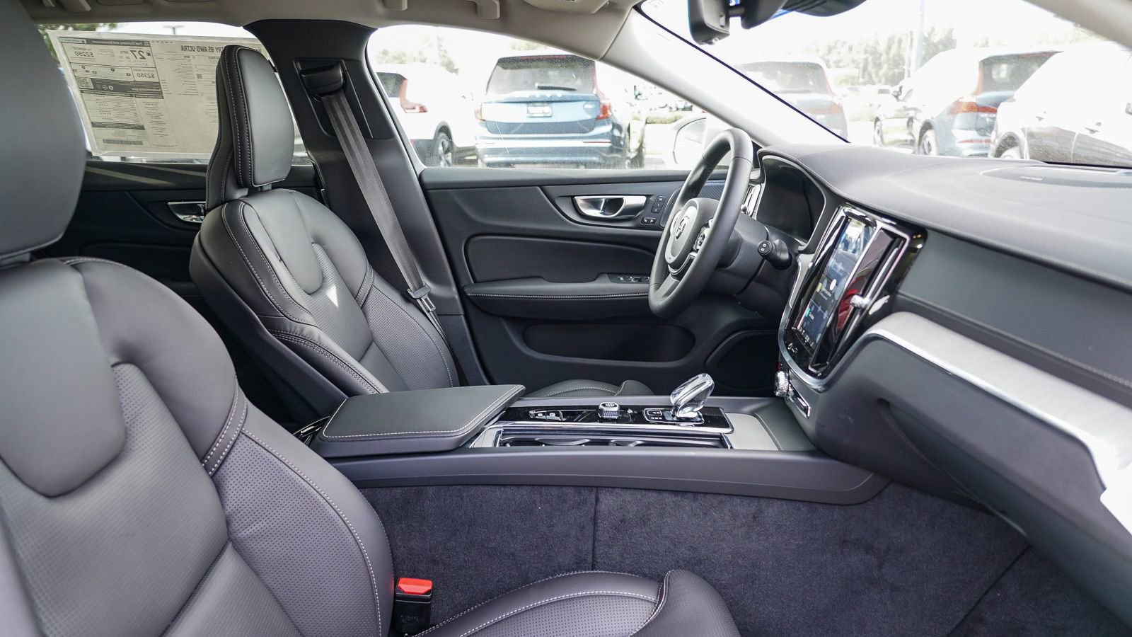 New 2025 Volvo V60 B5 Cross Country Ultra w/ Protection Package Premier image 20