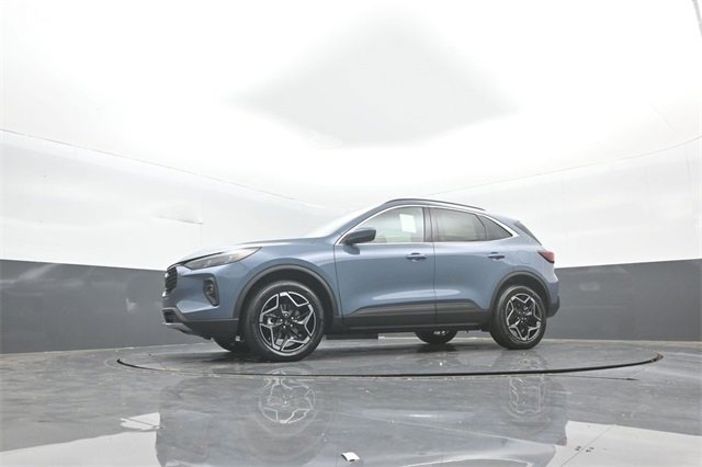 New 2026 Ford Escape Platinum w/ Premium Technology Package image 30