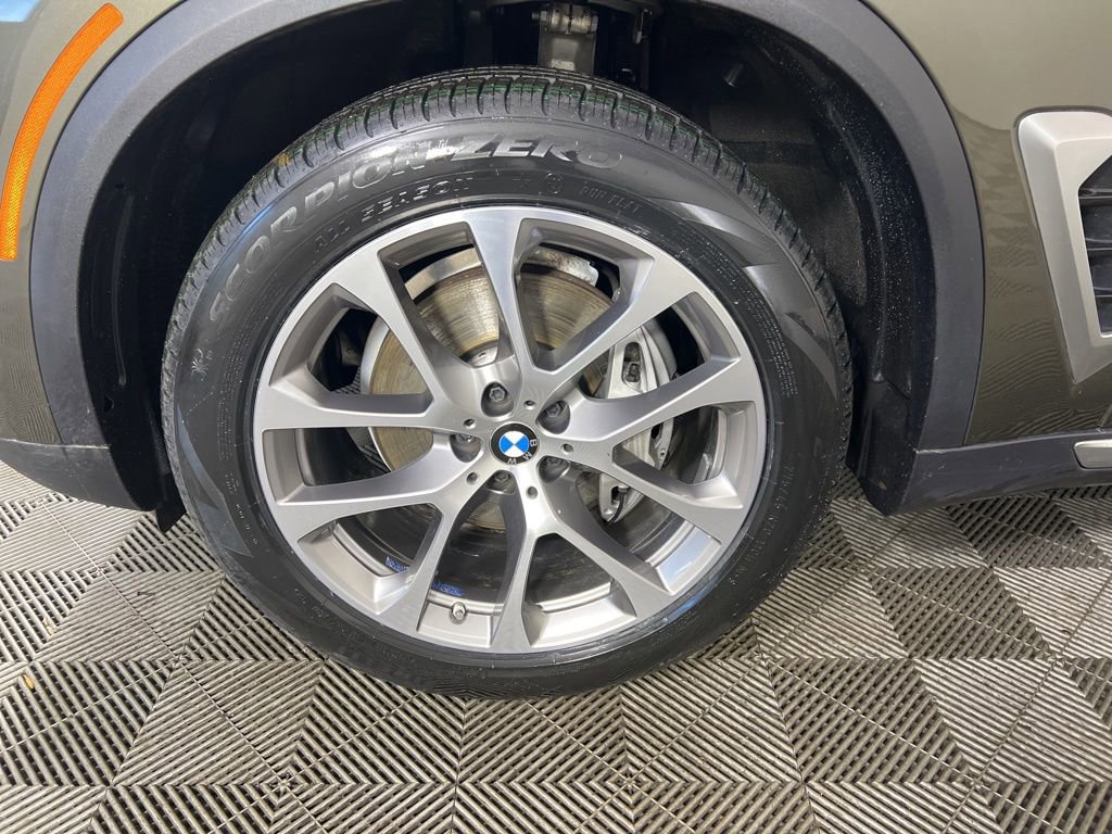 Certified 2024 BMW X5 xDrive40i w/ Premium Package image 15
