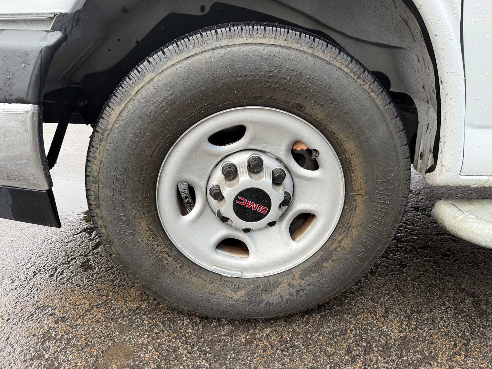 Used 2023 GMC Savana 2500 w/ Driver Convenience Package image 40