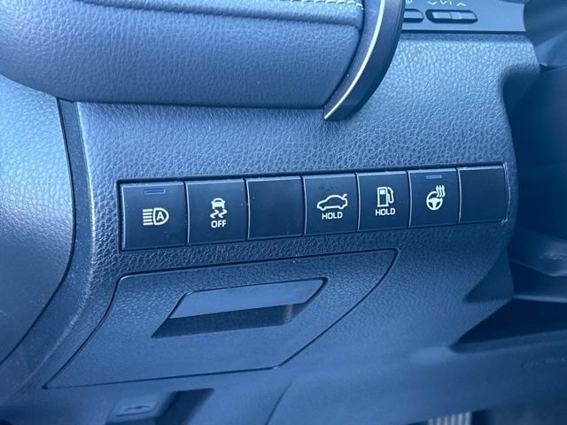 Certified 2022 Toyota Camry XSE FWD image 21