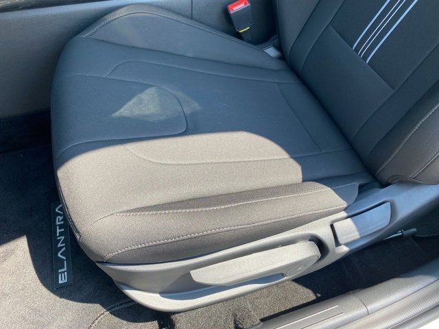 New 2025 Hyundai Elantra SEL image 26